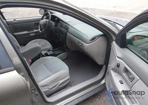 2001 Ford Taurus Se из США, поврежденный, VIN 1FAFP53U01G193699